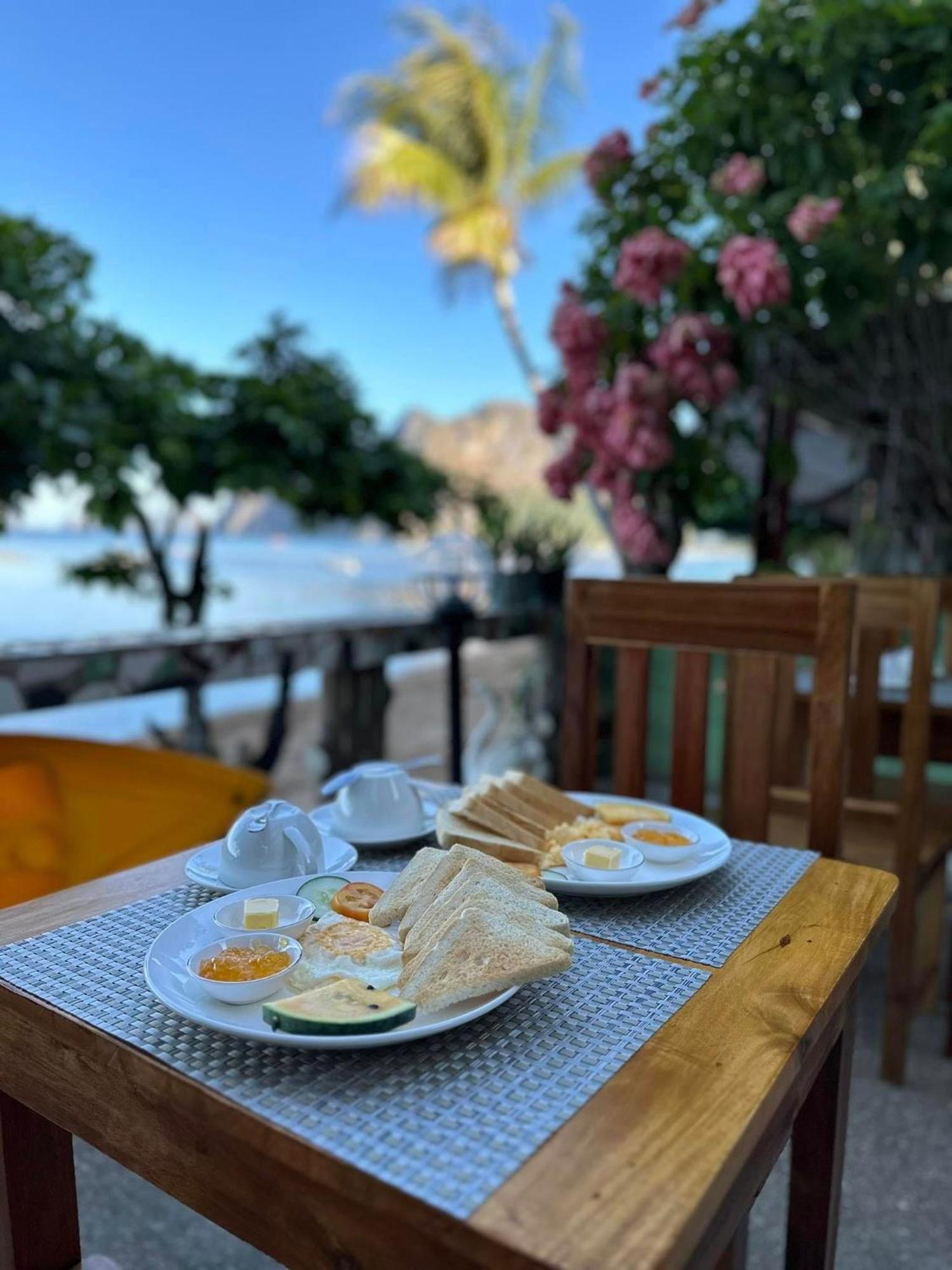 Desert Rose Beach Hotel El Nido Exterior foto